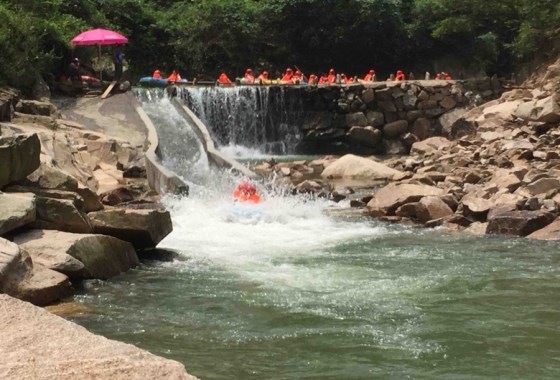 菖溪河漂流旅游度假區