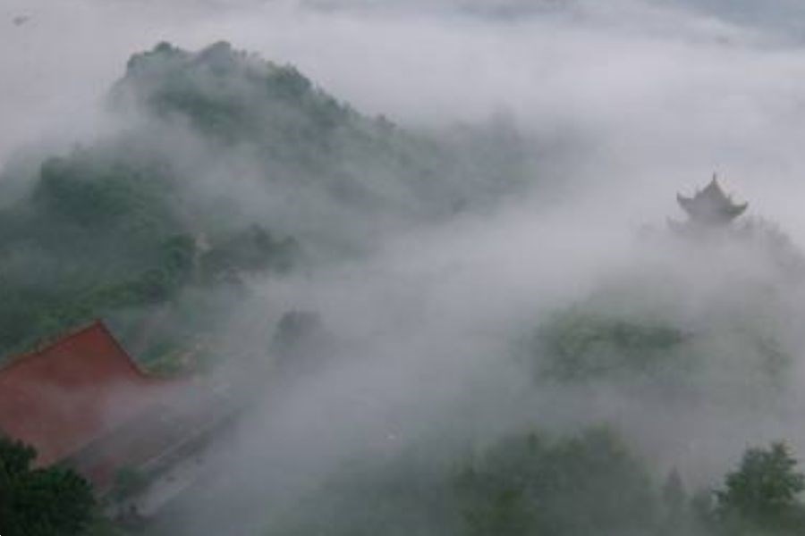 龍角山
