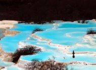 天上打翻五彩池,掉落人間九寨溝