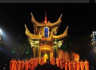 第一山亭,開啟峨眉山的壯麗之旅